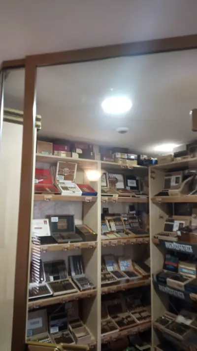 BEST CIGARS Lounge & Shop