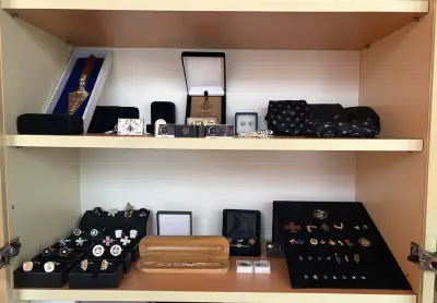 Магазин за масони / Masonic shop