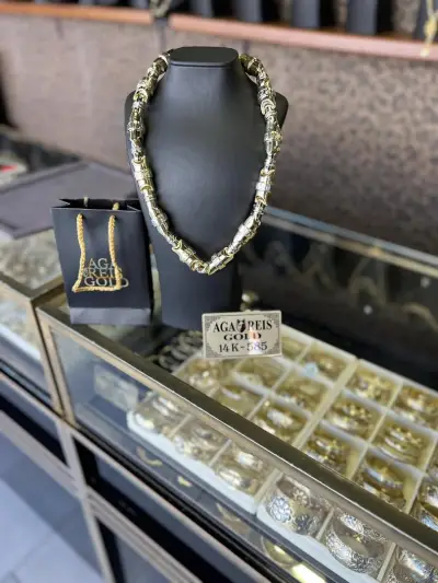 Aga Reis Gold