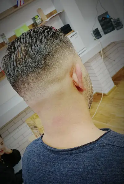 Бръснарница “The King Barber Shop”