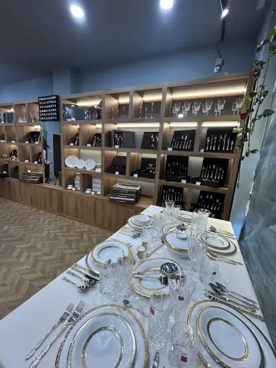 СЕРВИЗИ И ПРИБОРИ ЗА ХРАНЕНЕ „БУЛГАРОВА“