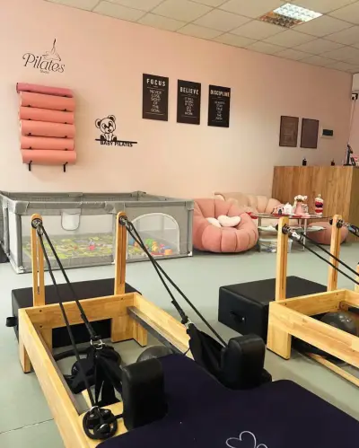 PowerMamaFit Reformer Pilates