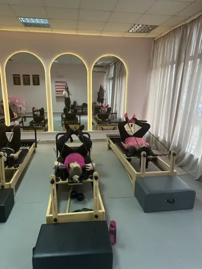 PowerMamaFit Reformer Pilates