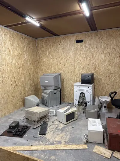 DUPKATA - Rage Room and Cafe