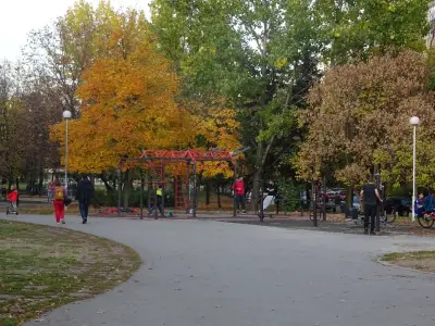 Стрийт фитнес площадка - парк 100 години София