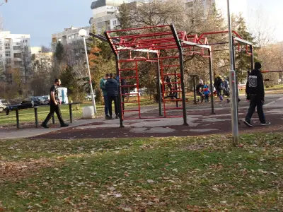 Стрийт фитнес площадка - парк 100 години София