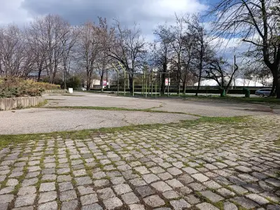 Спортна площадка „Здраве“