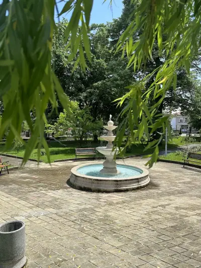 Парк село Розово