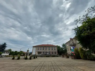 Парк село Розово