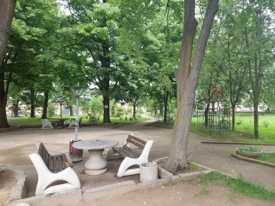 Парк село Розово