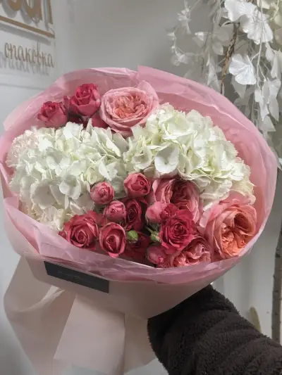 Цветарски магазин MAKE ME BLOSSOM