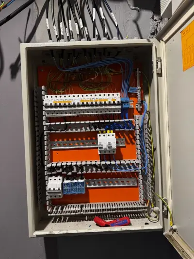 Електроуслуги VA Electric