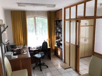 Кожухаров, Лекарски Кабинет по Ортопедия и Травматология
