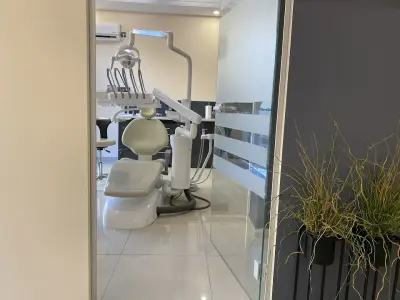 W dental studio