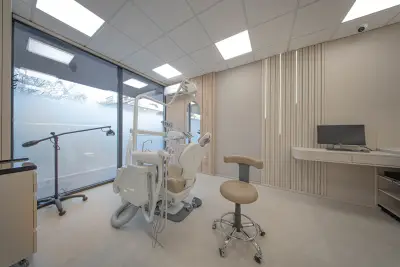 Дентална практика - DENTACARE