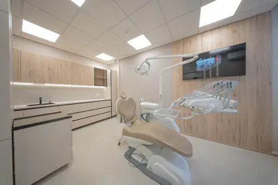 Дентална практика - DENTACARE