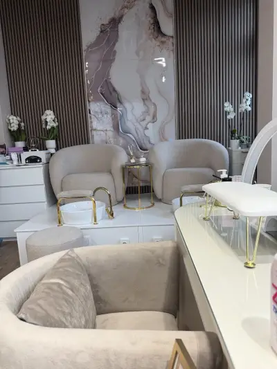 LUMIERE BEAUTY CLUB BY LYUBOSLAVA