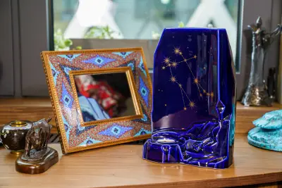 Pulvis Art Urns