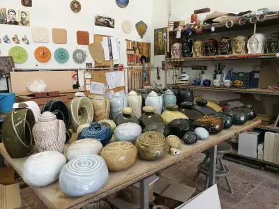 Pulvis Art Urns