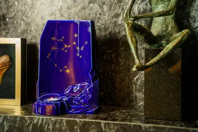 Pulvis Art Urns