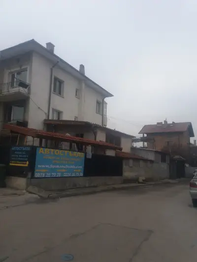Автосервиз "Спукано стъкло"