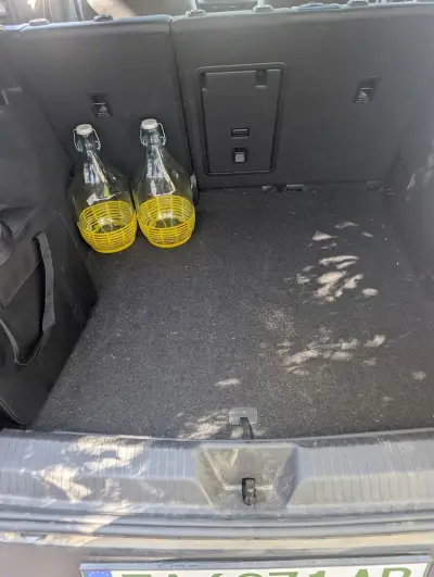 Автоцентър "Левски"