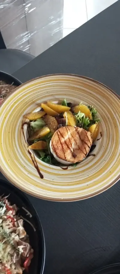 Noble Bar & Kitchen