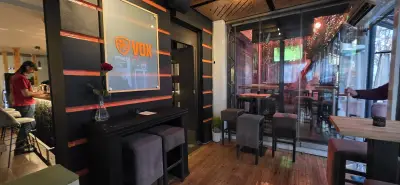 Vox Cafeteria & Cocktails
