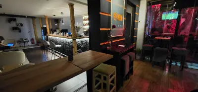Vox Cafeteria & Cocktails