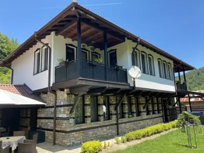 Къща за гости Лъките (Lakite guest house)