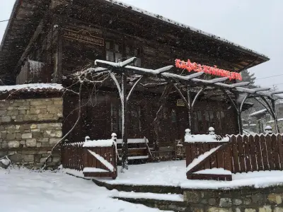 Къща за гости „Кафеджийницата“ (Kafedzhiynitsata Guest House)