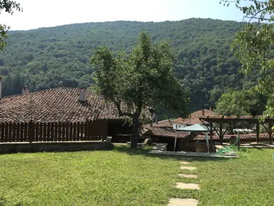 Къща за гости „Кафеджийницата“ (Kafedzhiynitsata Guest House)