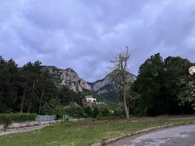Къща за гости и ресторант Скакля