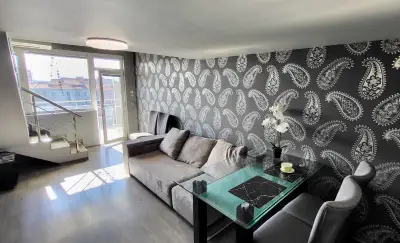 Cozy apartments for short-term rent DEMOСRACIA / Комфорт и стиль: квартира с панорамой города