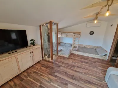 Guest House - Къща на дърво