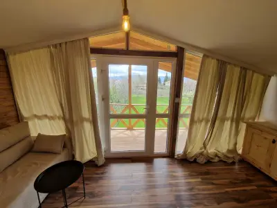 Guest House - Къща на дърво