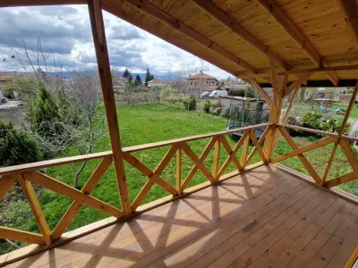 Guest House - Къща на дърво