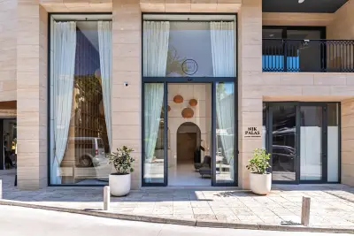 Nik Palas Luxury Residence