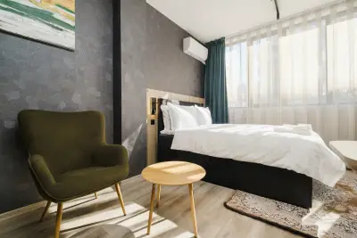 A 17 Luxury Suites