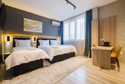 A 17 Luxury Suites