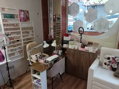 JULIANA Beauty Studio & Sрa/Маникюр/Педикюр/Медицински педикюр/Козметика/Масажи/Фризьорство и Колористика