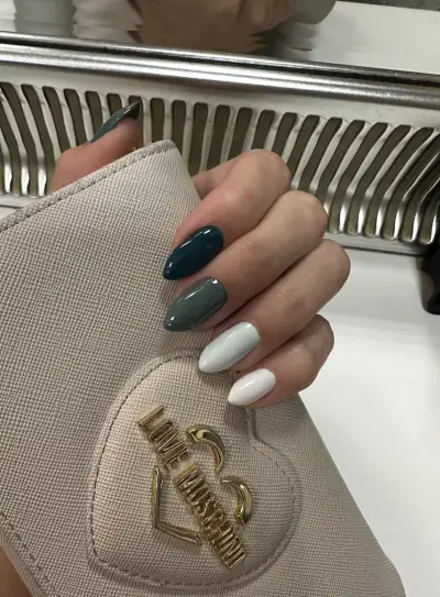 Nnails