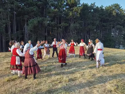Народно Читалище "Жар 2002"