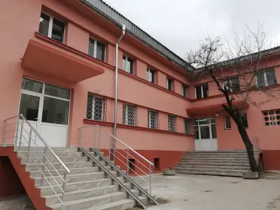 Банка за майчина кърма