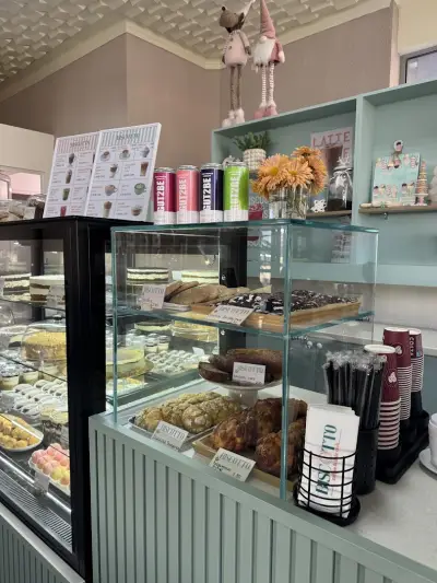 BISCOTTO coffee & cakes