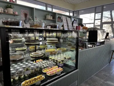BISCOTTO coffee & cakes