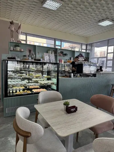 BISCOTTO coffee & cakes