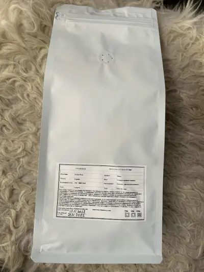 Пекарна за кафе First Coffee Factory - Спешълти Кафе на зърна, кафе на едро и дребно, кафе капсули, монодози и