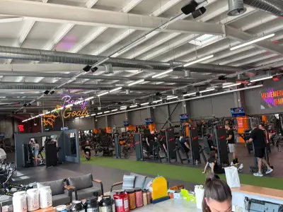 Athletic Fitness Retail Park Raykov