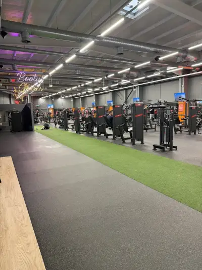 Athletic Fitness Retail Park Raykov